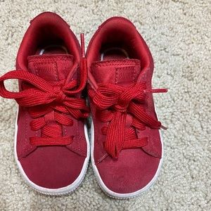Red Pumas